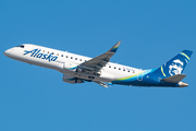 Alaska Airlines (Horizon) Embraer ERJ-175LR (ERJ-170-200LR) (N627QX) at  Los Angeles - International, United States