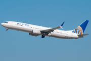 United Airlines Boeing 737-924(ER) (N62849) at  Los Angeles - International, United States