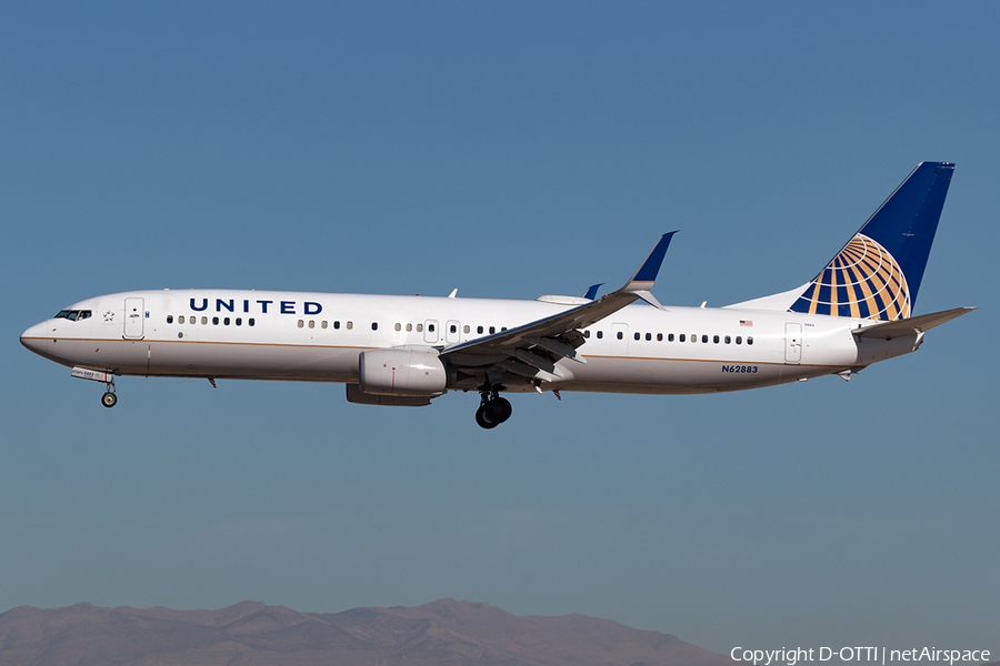 United Airlines Boeing 737-924(ER) (N62883) | Photo 140435