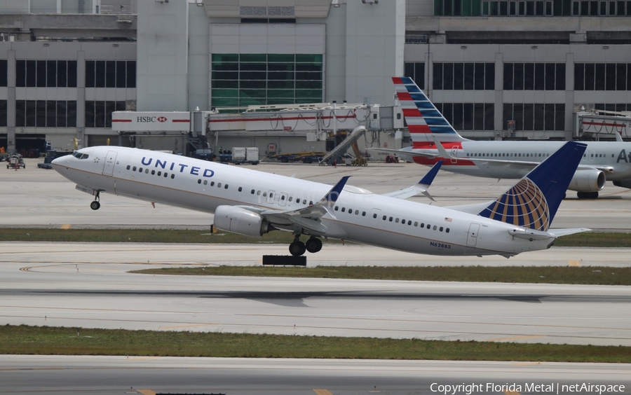 United Airlines Boeing 737-924(ER) (N62883) | Photo 405436