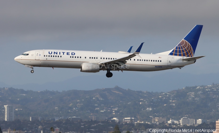United Airlines Boeing 737-924(ER) (N62895) | Photo 615482