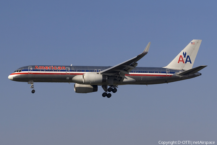 American Airlines Boeing 757-223 (N628AA) | Photo 279532