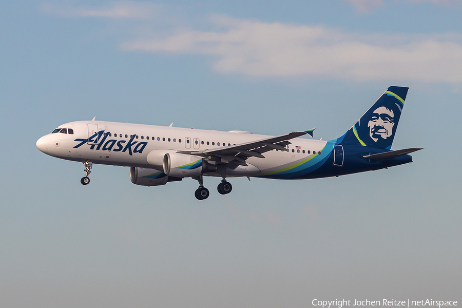 Alaska Airlines Airbus A320-214 (N629VA) | Photo 364433