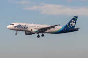Alaska Airlines Airbus A320-214 (N629VA) at  Los Angeles - International, United States