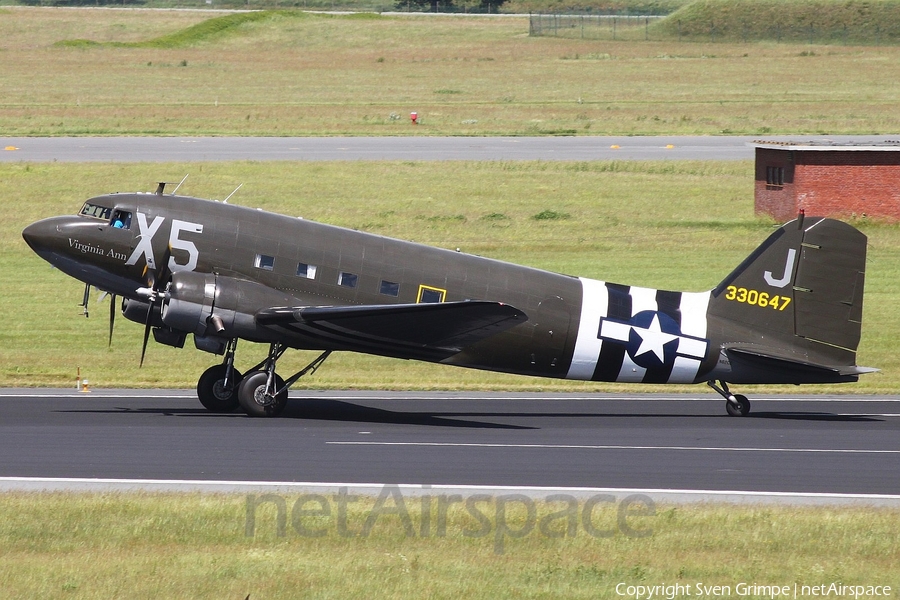 (Private) Douglas C-47A Skytrain (N62CC) | Photo 338797