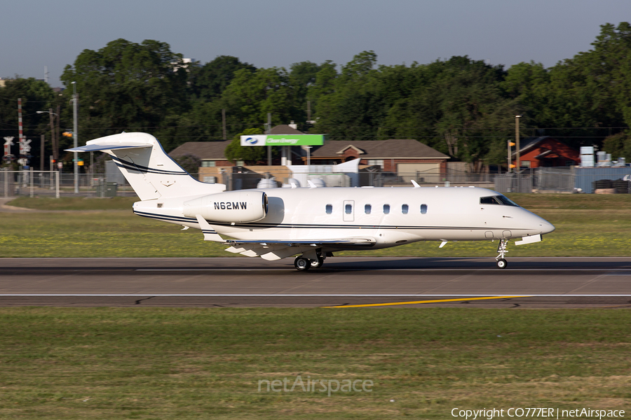 (Private) Bombardier BD-100-1A10 Challenger 300 (N62MW) | Photo 182845