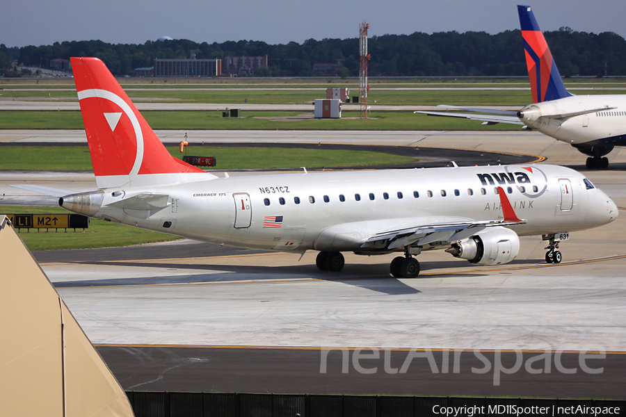 Northwest Airlink (Compass Airlines) Embraer ERJ-175LR (ERJ-170-200LR) (N631CZ) | Photo 26357