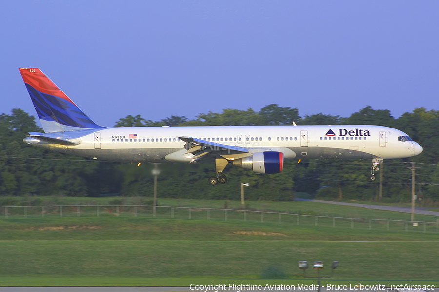Delta Air Lines Boeing 757-232 (N632DL) | Photo 84237