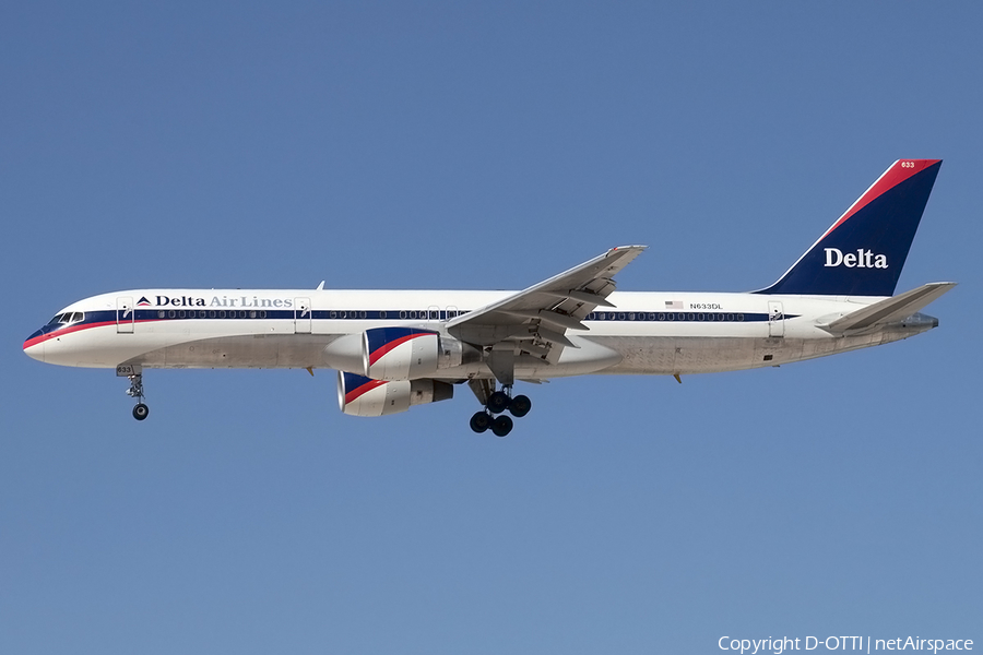Delta Air Lines Boeing 757-232 (N633DL) | Photo 178586