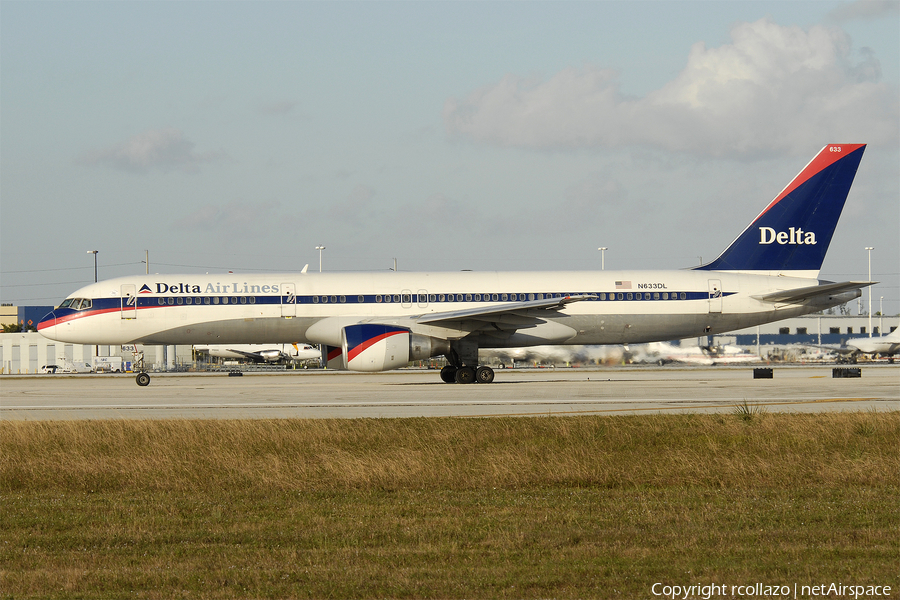 Delta Air Lines Boeing 757-232 (N633DL) | Photo 9808