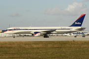 Delta Air Lines Boeing 757-232 (N633DL) at  Miami - International, United States