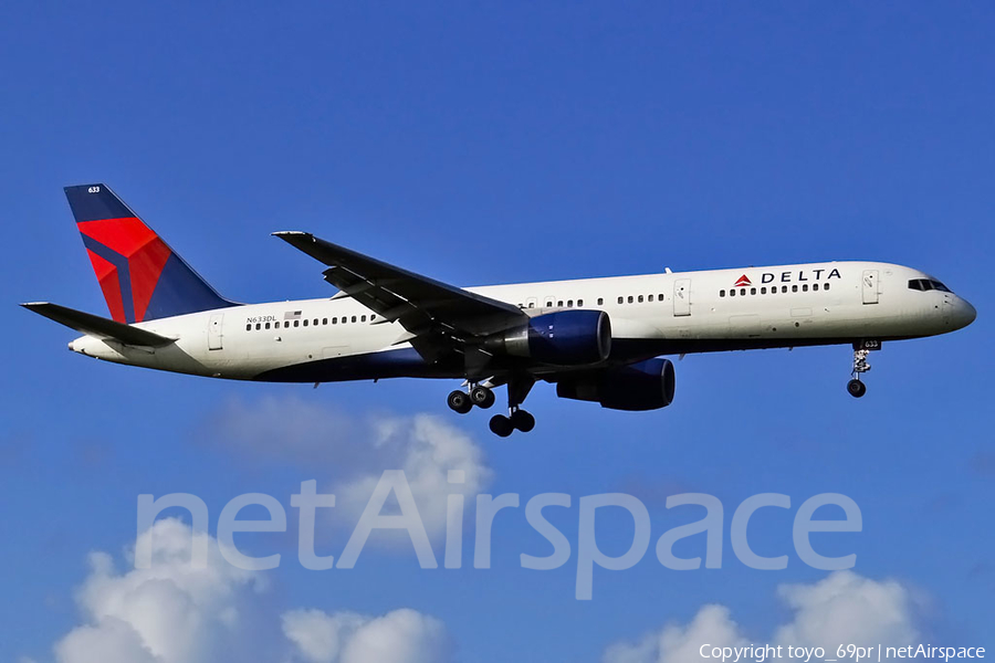 Delta Air Lines Boeing 757-232 (N633DL) | Photo 68245