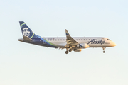 Alaska Airlines (Horizon) Embraer ERJ-175LR (ERJ-170-200LR) (N633QX) at  Los Angeles - International, United States
