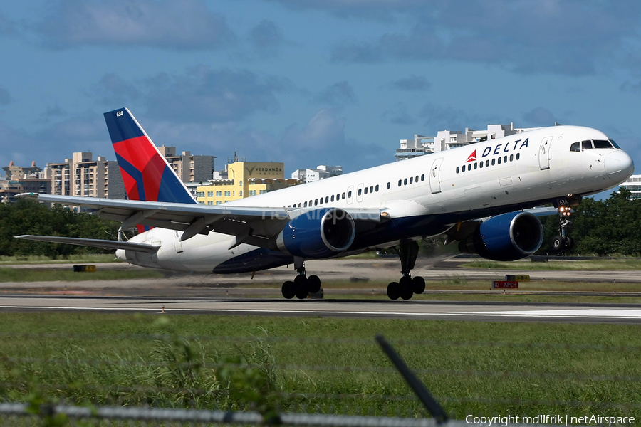 Delta Air Lines Boeing 757-232 (N634DL) | Photo 373306