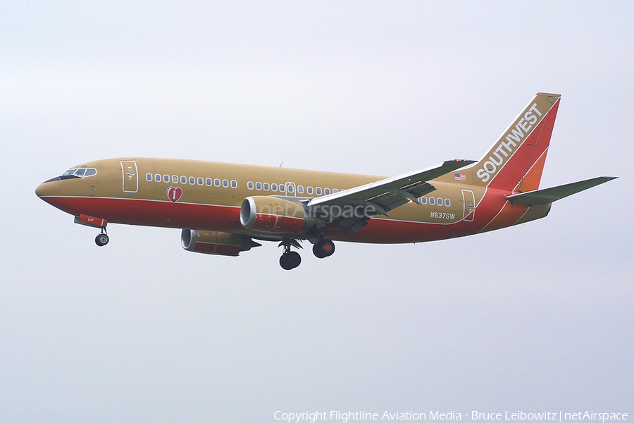 Southwest Airlines Boeing 737-3H4 (N637SW) | Photo 185868
