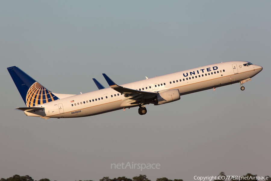 United Airlines Boeing 737-924(ER) (N63820) | Photo 48235