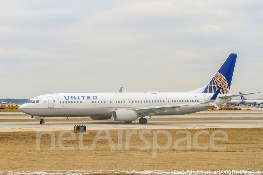 United Airlines Boeing 737-924(ER) (N63820) | Photo 426858