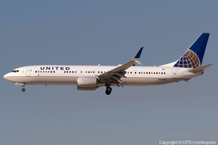 United Airlines Boeing 737-924(ER) (N63899) | Photo 201768