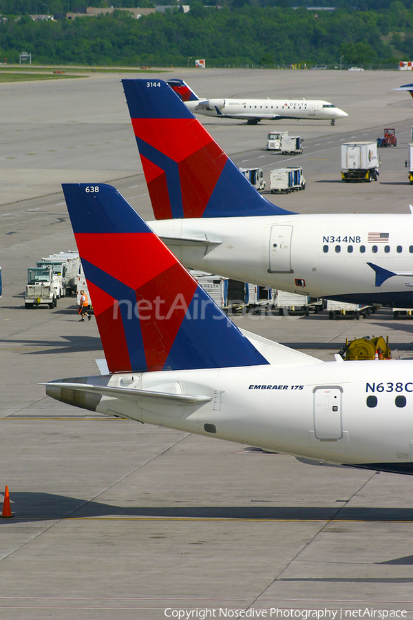 Delta Connection (Compass Airlines) Embraer ERJ-175LR (ERJ-170-200LR) (N638CZ) | Photo 5016