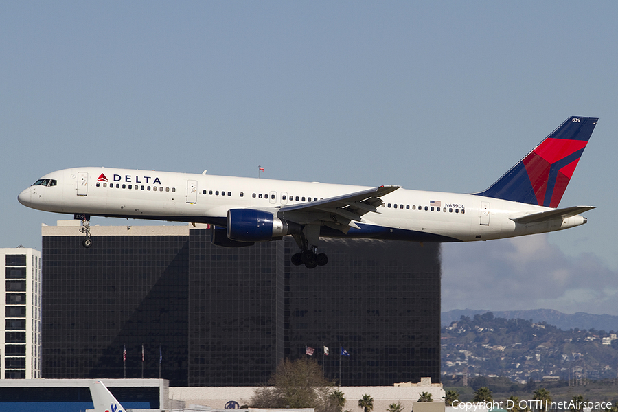 Delta Air Lines Boeing 757-232 (N639DL) | Photo 334862