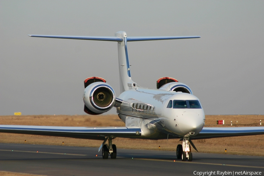 (Private) Gulfstream G-V-SP (G550) (N63HS) | Photo 556243