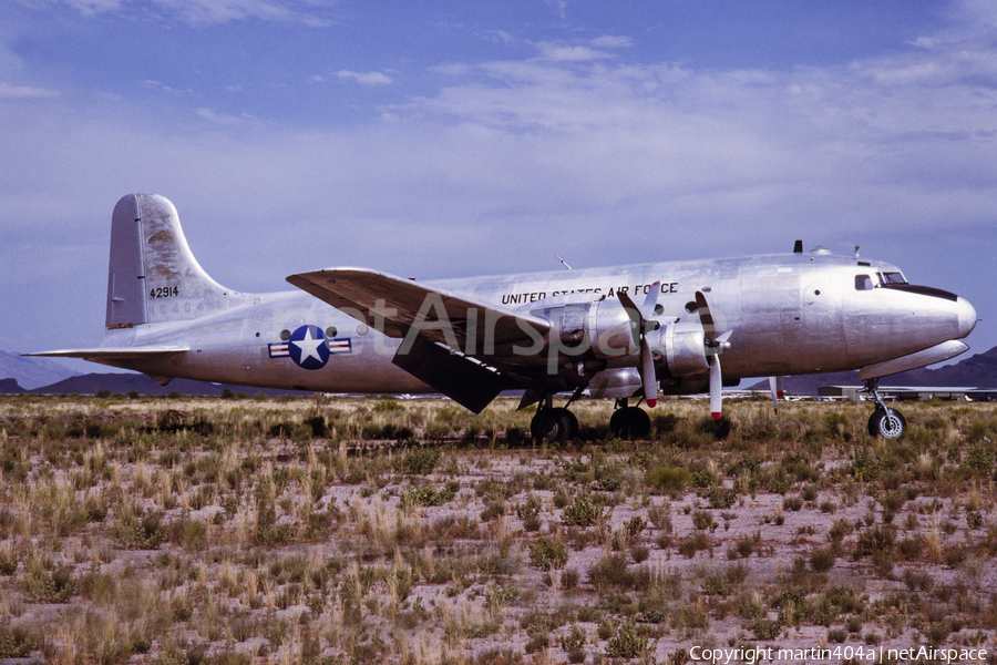 (Private) Douglas DC-4-1009 (N6404) | Photo 353268