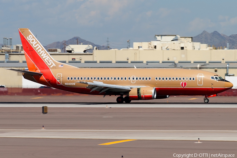 Southwest Airlines Boeing 737-3H4 (N640SW) | Photo 189296