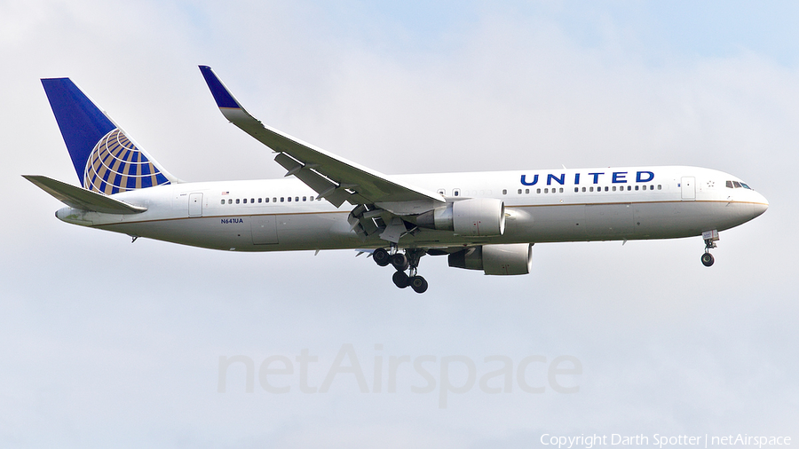 United Airlines Boeing 767-322(ER) (N641UA) | Photo 267133