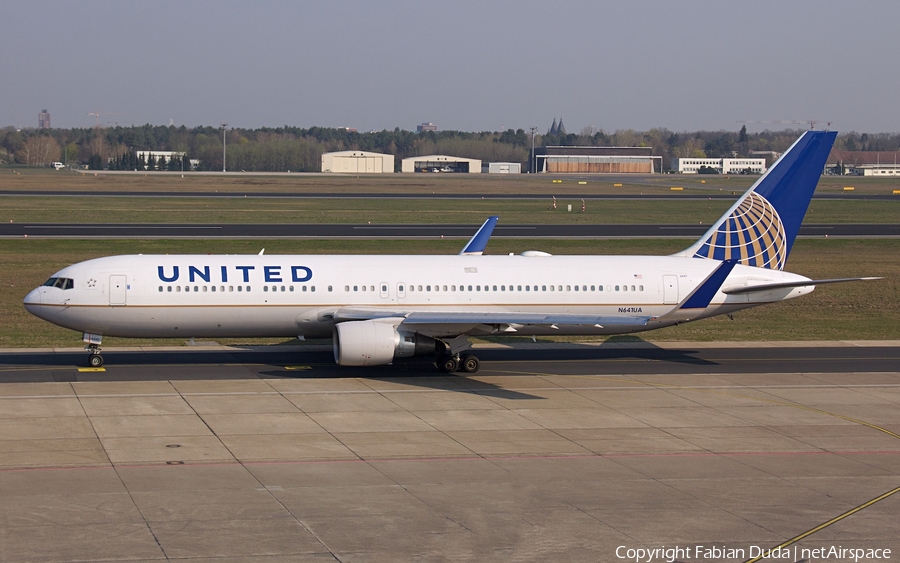 United Airlines Boeing 767-322(ER) (N641UA) | Photo 347670