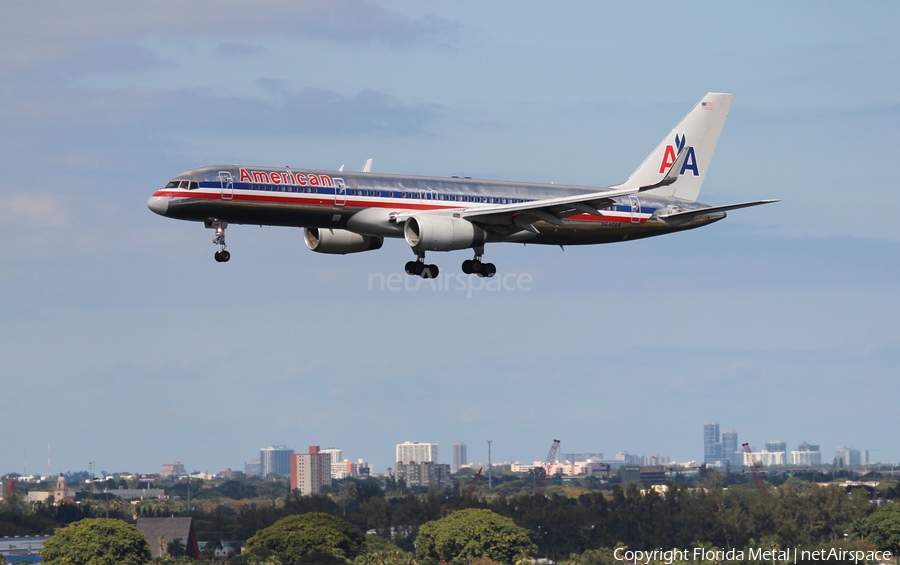 American Airlines Boeing 757-223 (N642AA) | Photo 295912