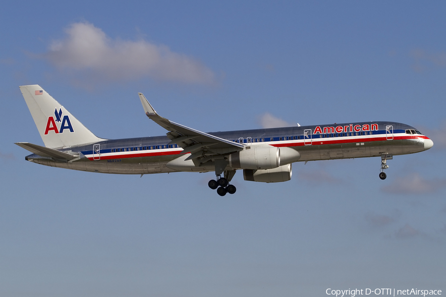 American Airlines Boeing 757-223 (N642AA) | Photo 431128
