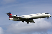 Delta Connection (Comair) Bombardier CRJ-701 (N642CA) at  Houston - Willam P. Hobby, United States