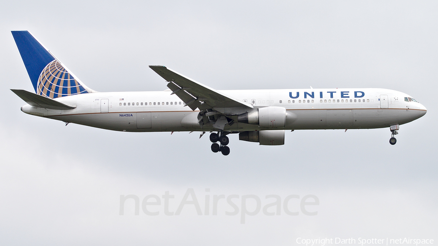 United Airlines Boeing 767-322(ER) (N642UA) | Photo 267134