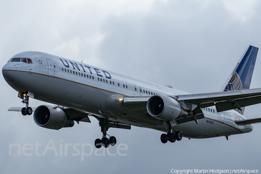 United Airlines Boeing 767-322(ER) (N642UA) | Photo 287507