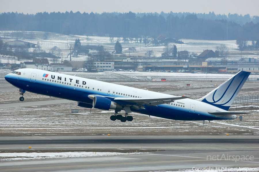 United Airlines Boeing 767-322(ER) (N642UA) | Photo 47211