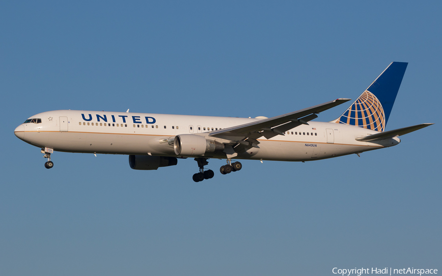 United Airlines Boeing 767-322(ER) (N643UA) | Photo 125307