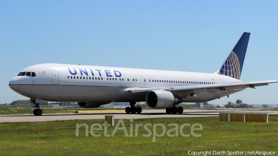 United Airlines Boeing 767-322(ER) (N643UA) | Photo 210930