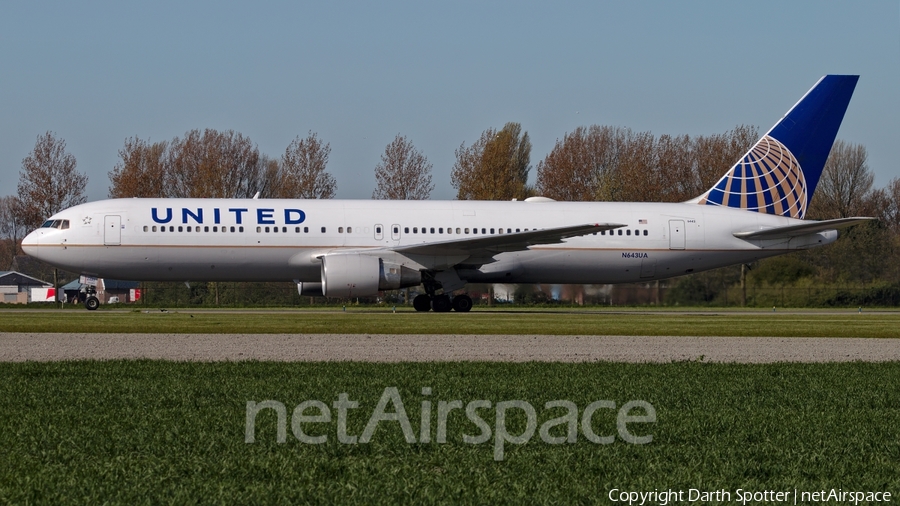 United Airlines Boeing 767-322(ER) (N643UA) | Photo 235487