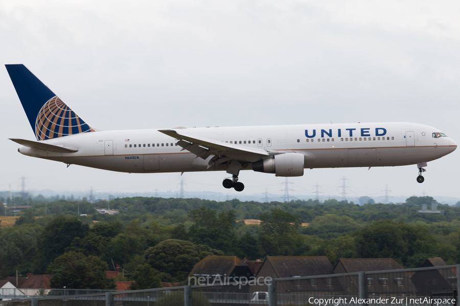 United Airlines Boeing 767-322(ER) (N643UA) | Photo 175976