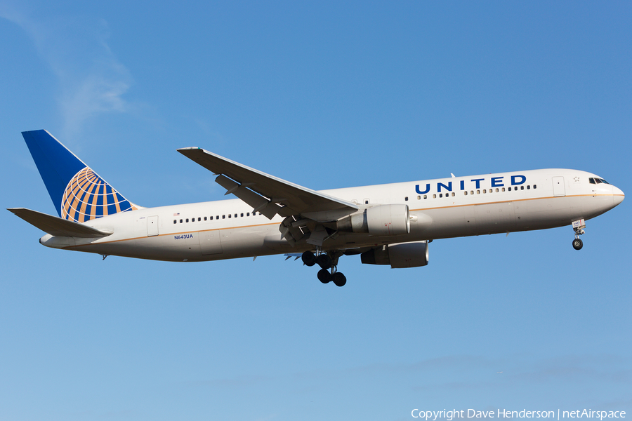 United Airlines Boeing 767-322(ER) (N643UA) | Photo 72578
