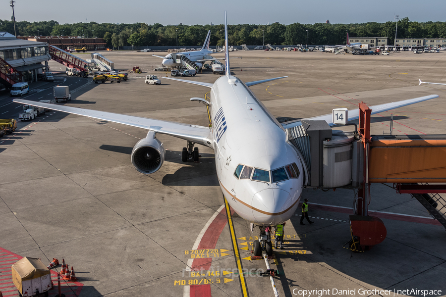 United Airlines Boeing 767-322(ER) (N643UA) | Photo 85090