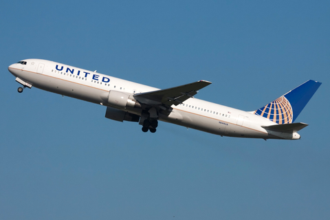 United Airlines Boeing 767-322(ER) (N644UA) at  Brussels - International, Belgium