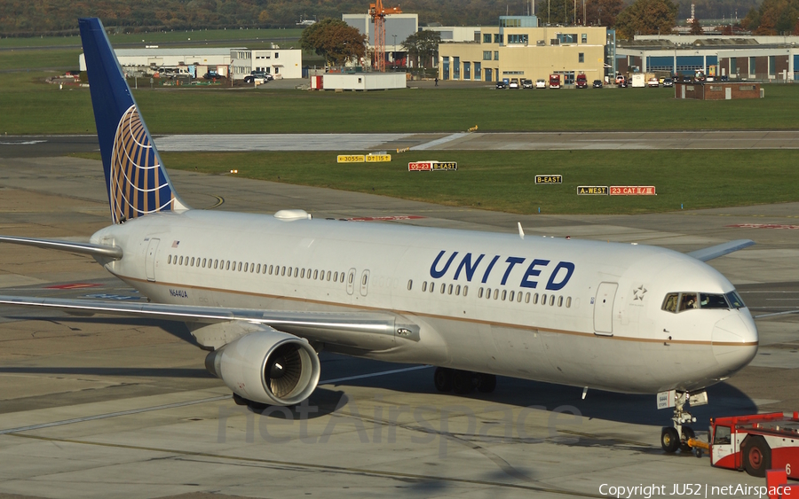 United Airlines Boeing 767-322(ER) (N644UA) | Photo 89685
