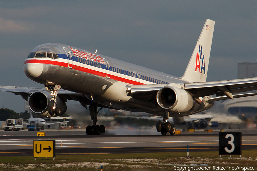American Airlines Boeing 757-223 (N646AA) | Photo 67616