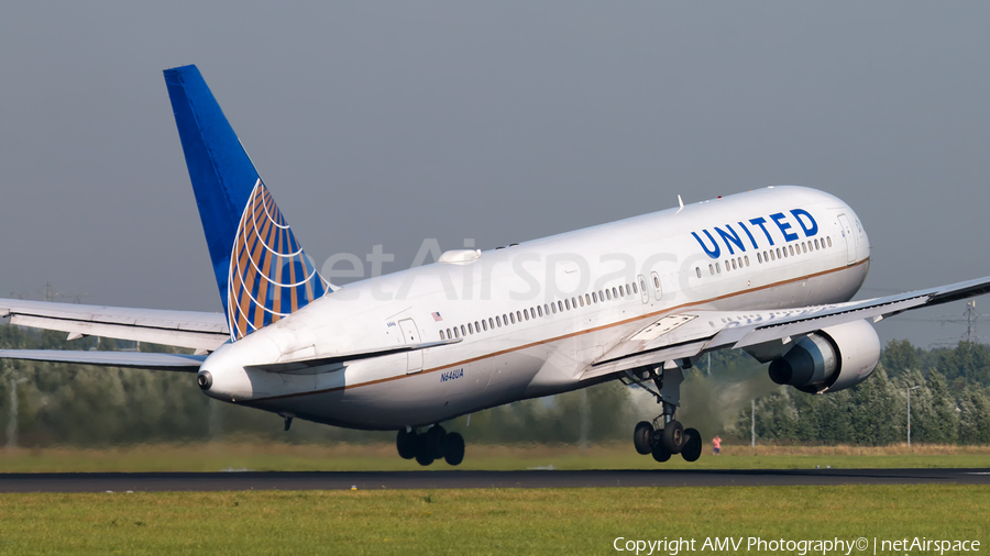 United Airlines Boeing 767-322(ER) (N646UA) | Photo 130136