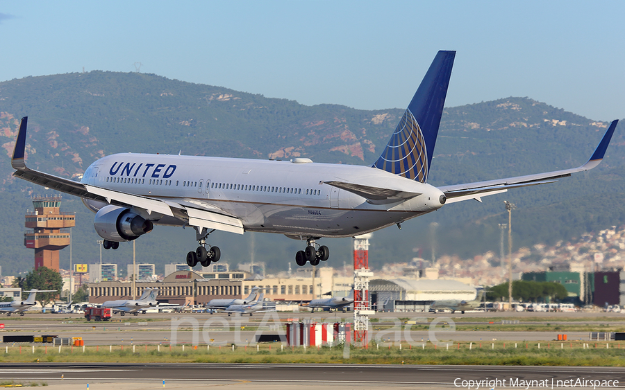United Airlines Boeing 767-322(ER) (N646UA) | Photo 308495