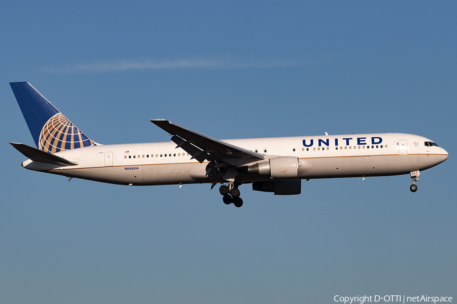 United Airlines Boeing 767-322(ER) (N646UA) | Photo 141455