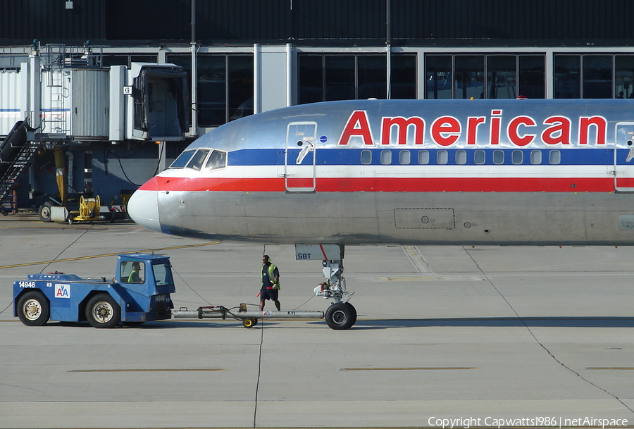 American Airlines Boeing 757-223 (N647AM) | Photo 581981