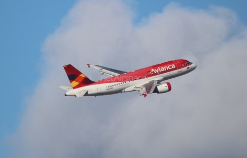 Avianca Airbus A319-115 (N647AV) at  Miami - International, United States