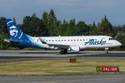 Alaska Airlines (Horizon) Embraer ERJ-175LR (ERJ-170-200LR) (N647QX) at  Everett - Snohomish County/Paine Field, United States
